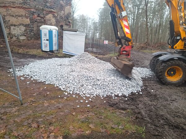 Terénní úpravy zámku Mořičov